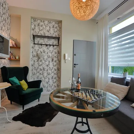 Apartament Fajny Kat Ustrzyki Dolne Exterior photo