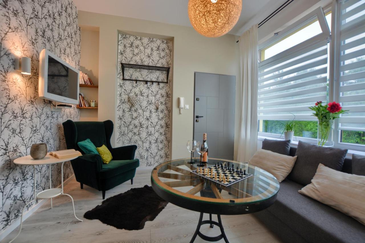 Kat Apartment